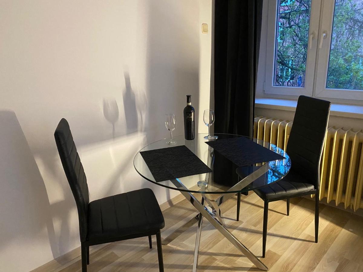 Vip Rooms Apartment ทอรูน ภายนอก รูปภาพ
