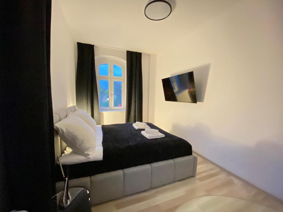 Vip Rooms Apartment ทอรูน ภายนอก รูปภาพ